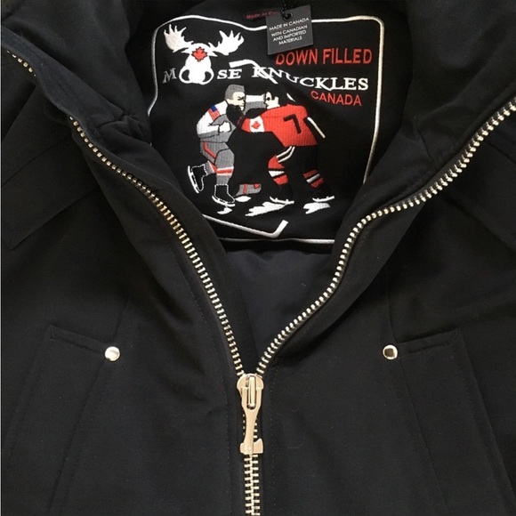 Black moose knuckles winter jacket for crazy cold. - Picture 5 of 8